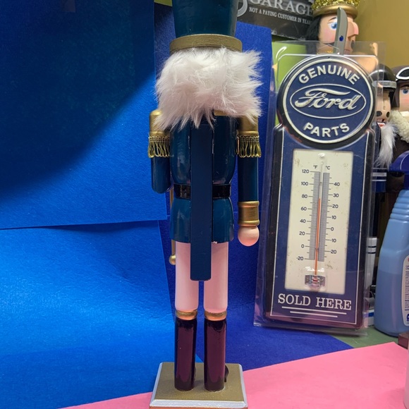 Blue Soldier Nutcracker - Picture 3 of 5